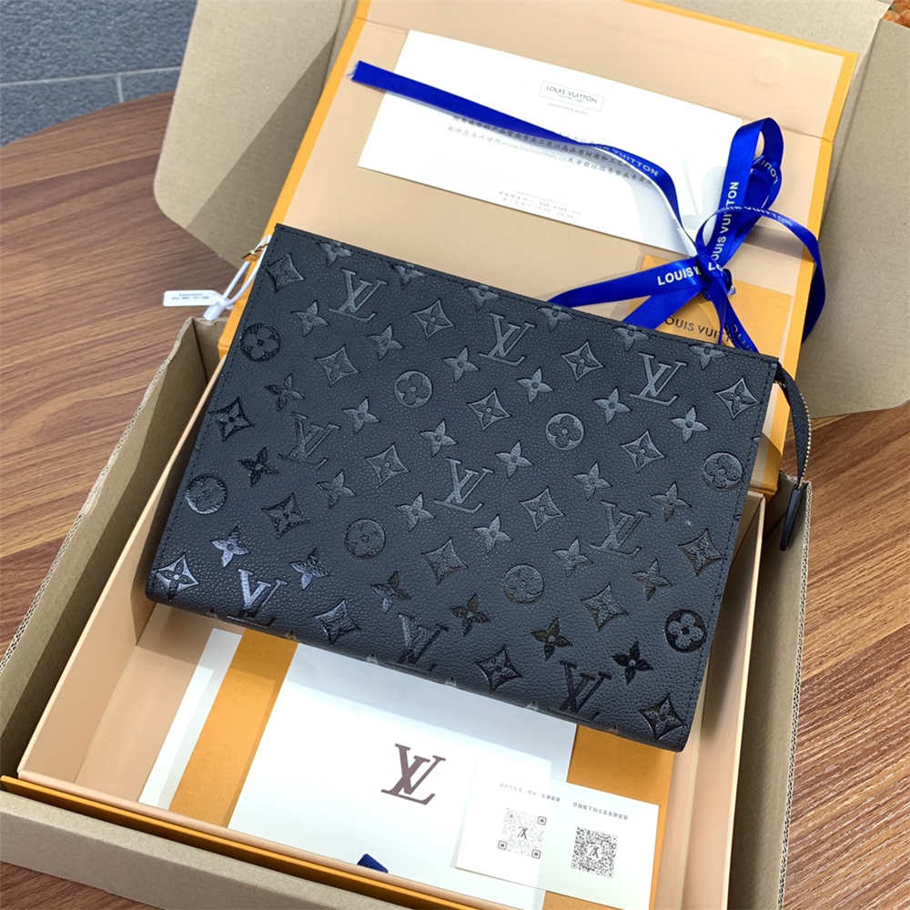 Louis Vuitton M45665 Pochette Voyage size 26X20X5cm 2025 new 